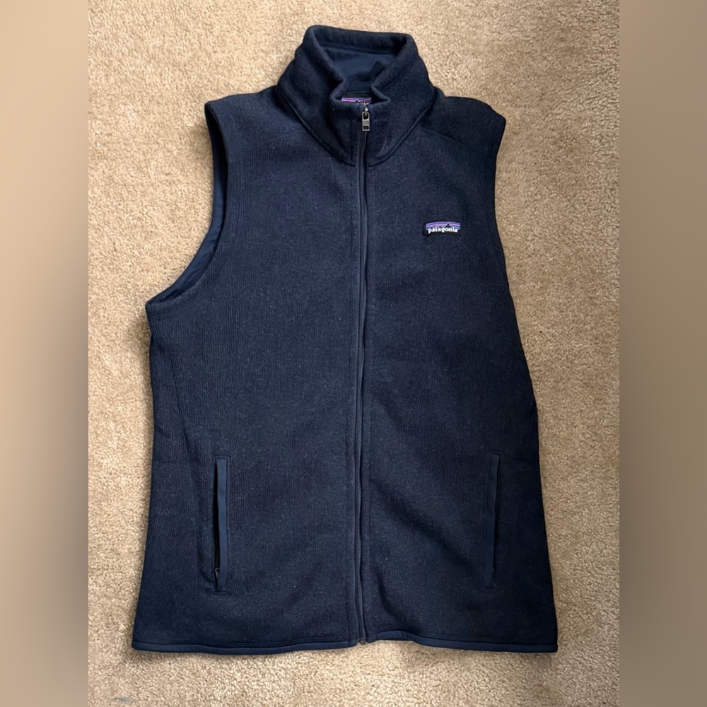 Patagonia Women’s Navy Full-Zip Fleece Vest
